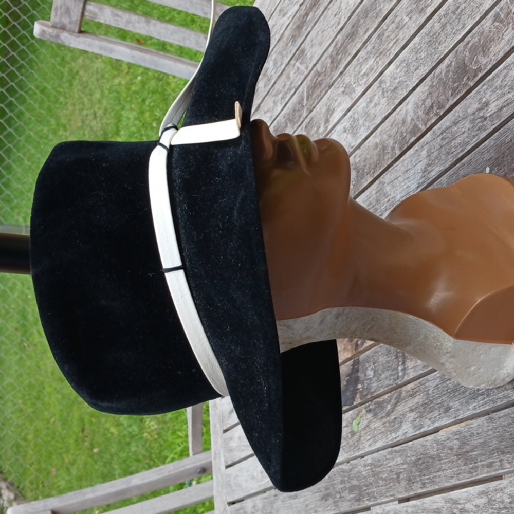 MR. JOHN CLASSICS HAT